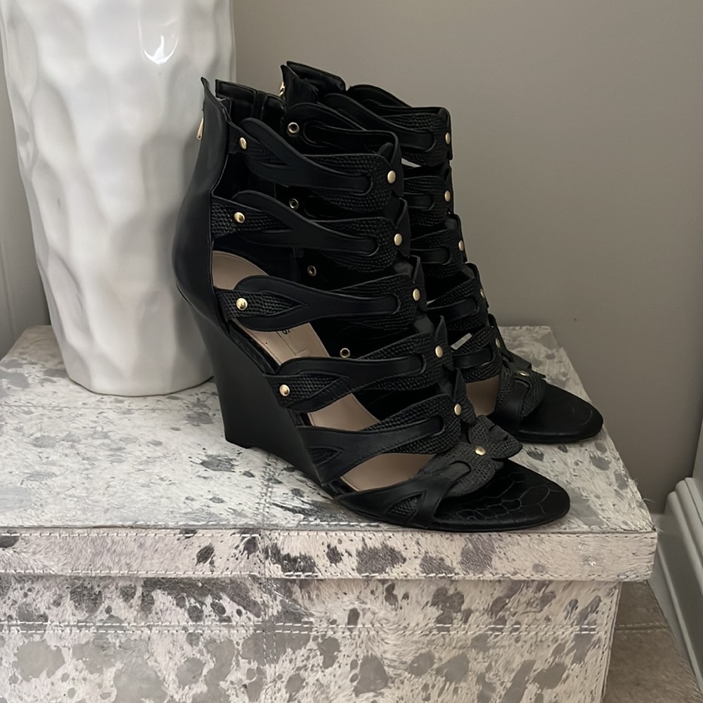 Black gladiator wedges